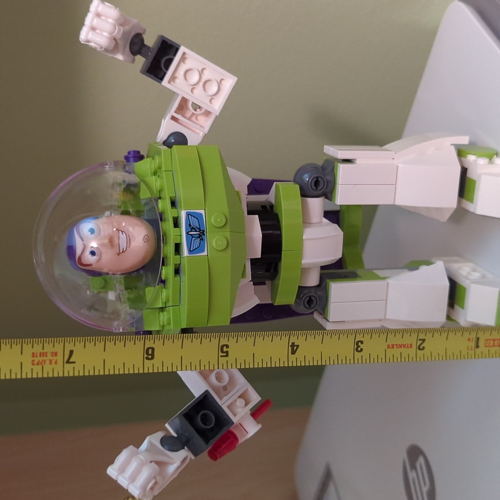Lego Disney Buzz lightyear and Emperor Zurg Toy story figures (READ DESCRIPTION) - Picture 12 of 13